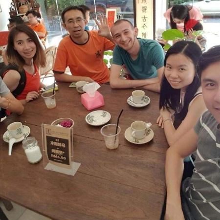 Vloft Backpackers Hostel Ipoh Buitenkant foto